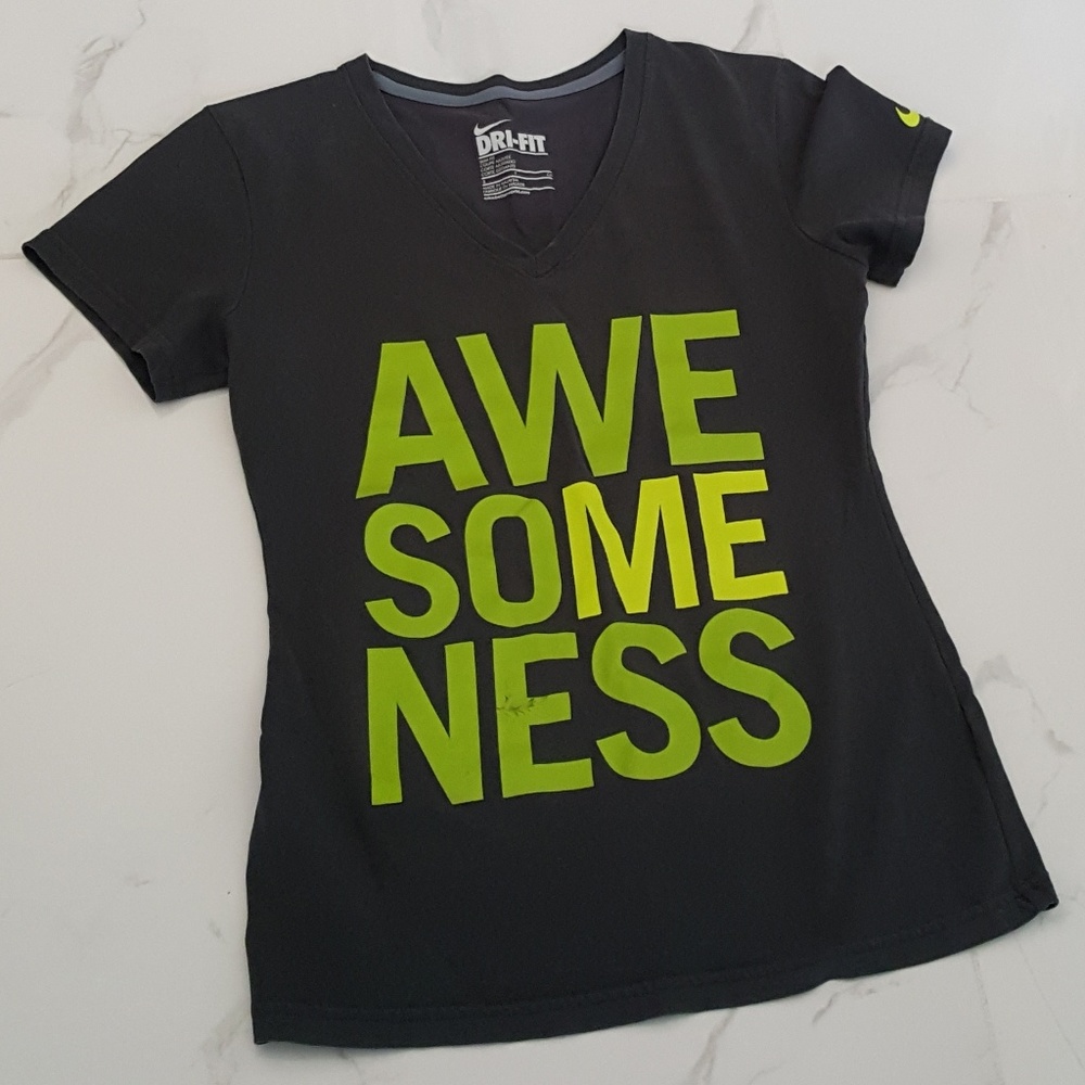 Nike Dri Fit Awesomeness Gray Green Small